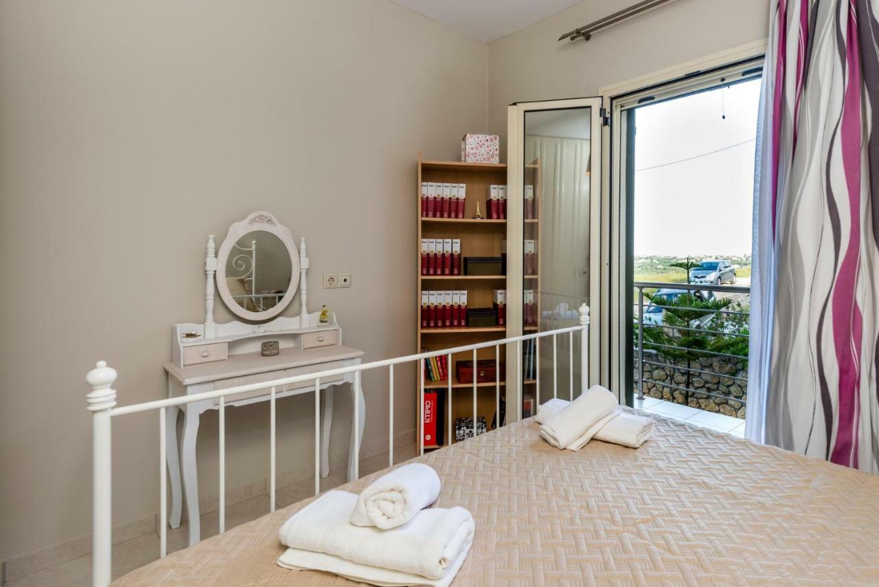Adelinas' Apartment Argostoli  Exteriör bild