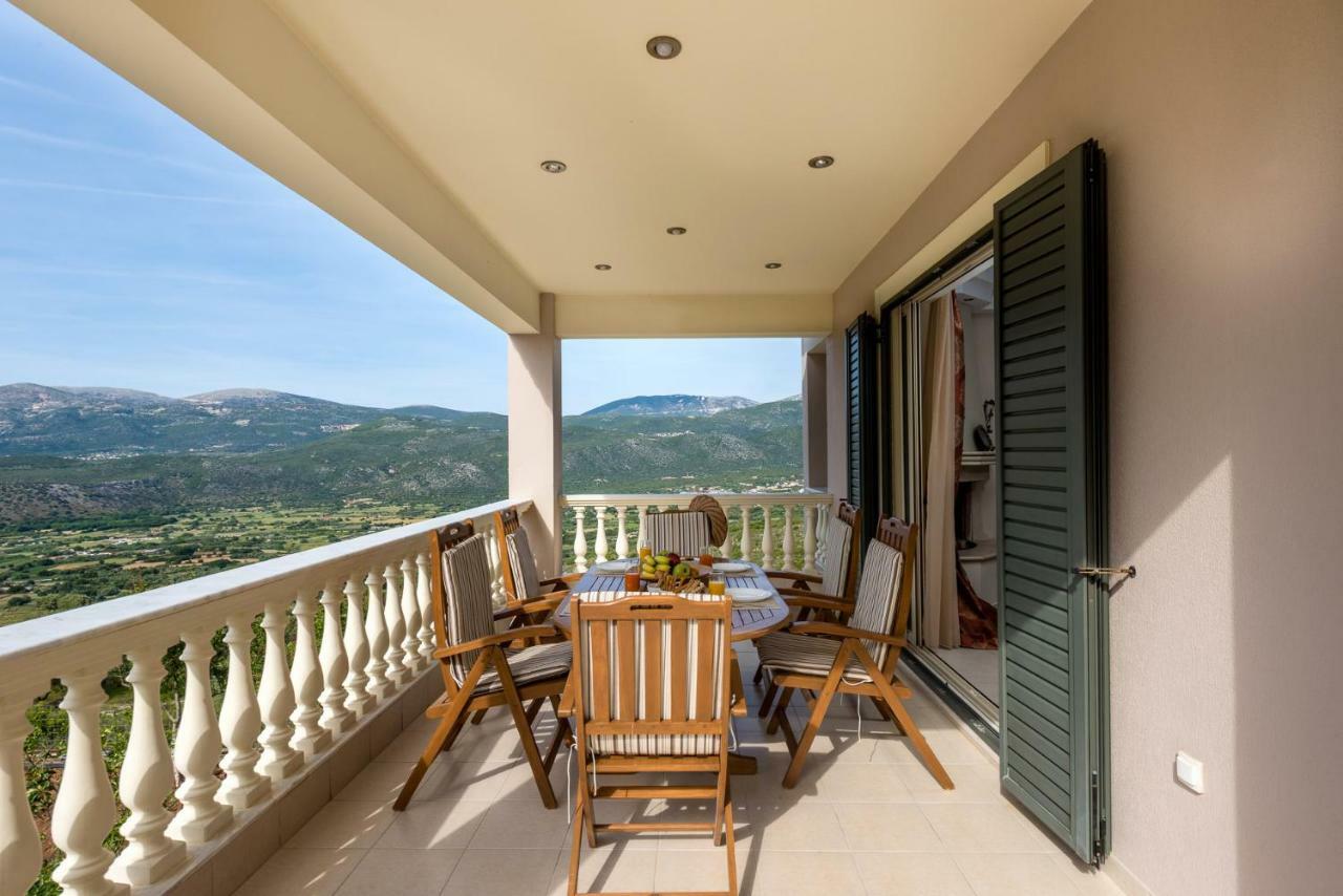 Adelinas' Apartment Argostoli  Exteriör bild